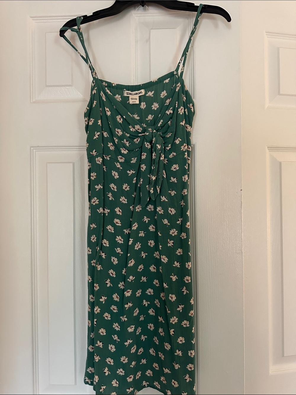Billabong Green Floral Tie-Front Midi Dress